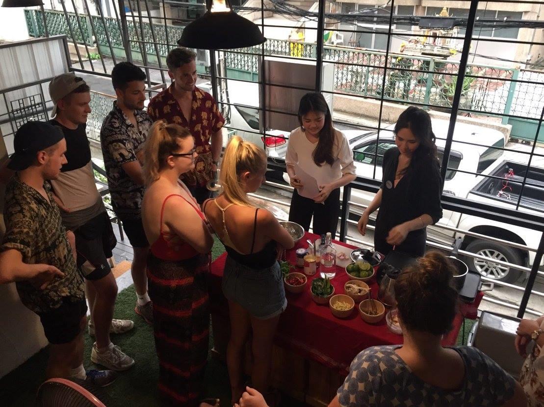 Hostel Good One Poshtel & Cafe Bar Bangkok Zewnętrze zdjęcie