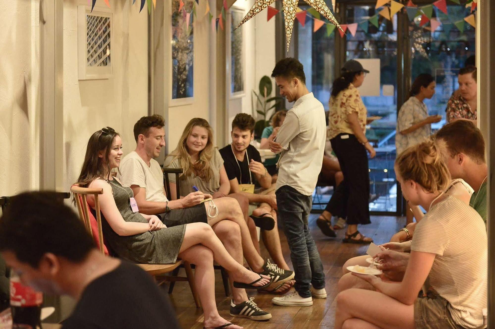 Hostel Good One Poshtel & Cafe Bar Bangkok Zewnętrze zdjęcie