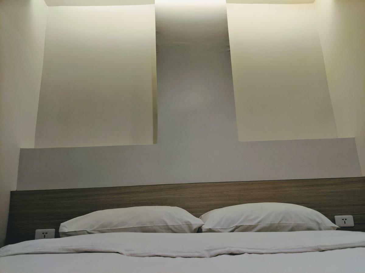 Hostel Good One Poshtel & Cafe Bar Bangkok Zewnętrze zdjęcie