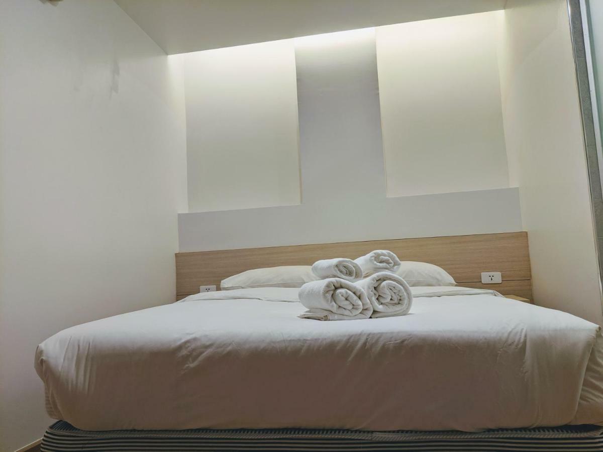 Hostel Good One Poshtel & Cafe Bar Bangkok Zewnętrze zdjęcie
