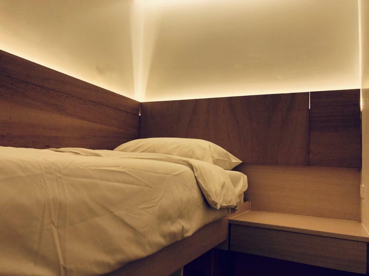 Hostel Good One Poshtel & Cafe Bar Bangkok Zewnętrze zdjęcie